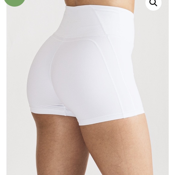 Alphalete shorts - Picture 2 of 6